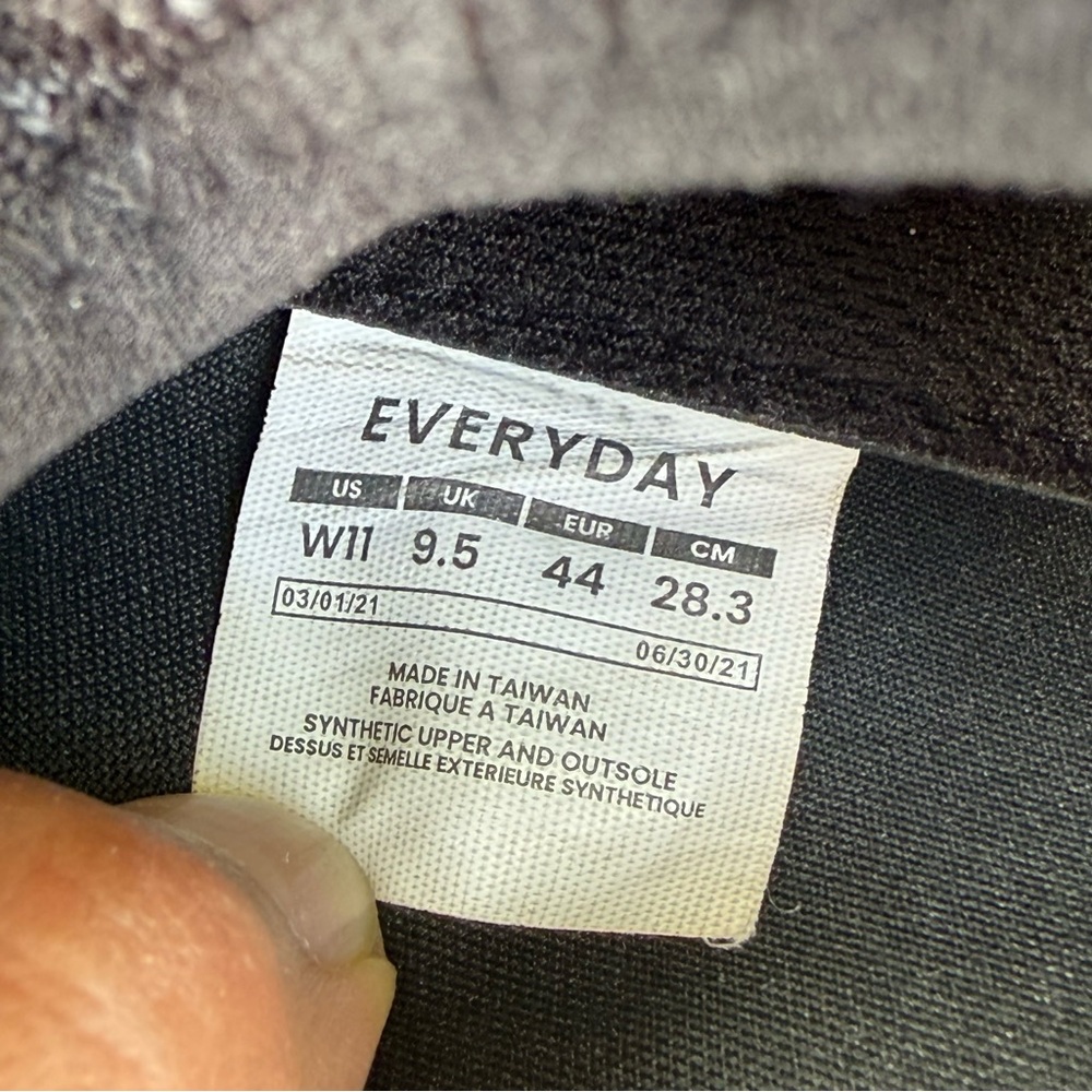 Vessi Everyday Classic Waterproof Sneakers in all black size 11 - Picture 13 of 14